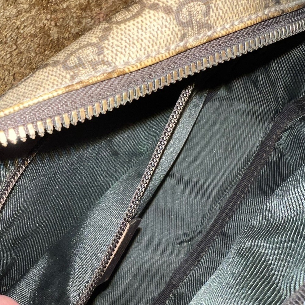 Gucci Crossbody Bag in Brown and Black - Picture 5 of 16